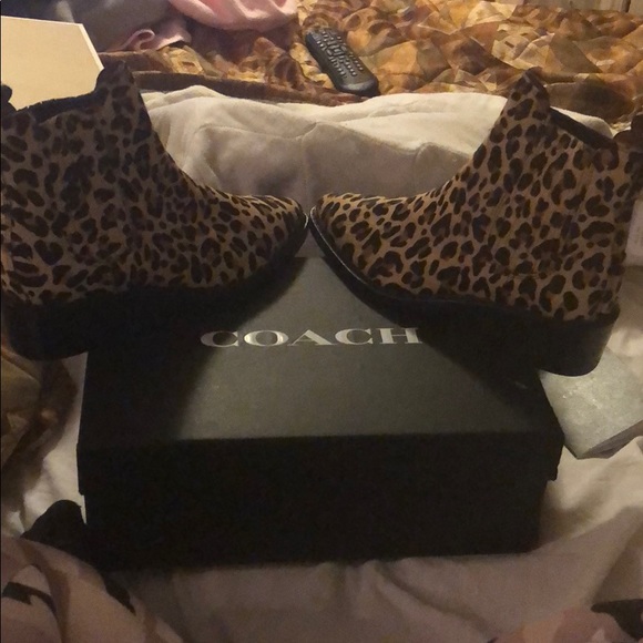 Coach booties with real dyed calf fur - Picture 3 of 10